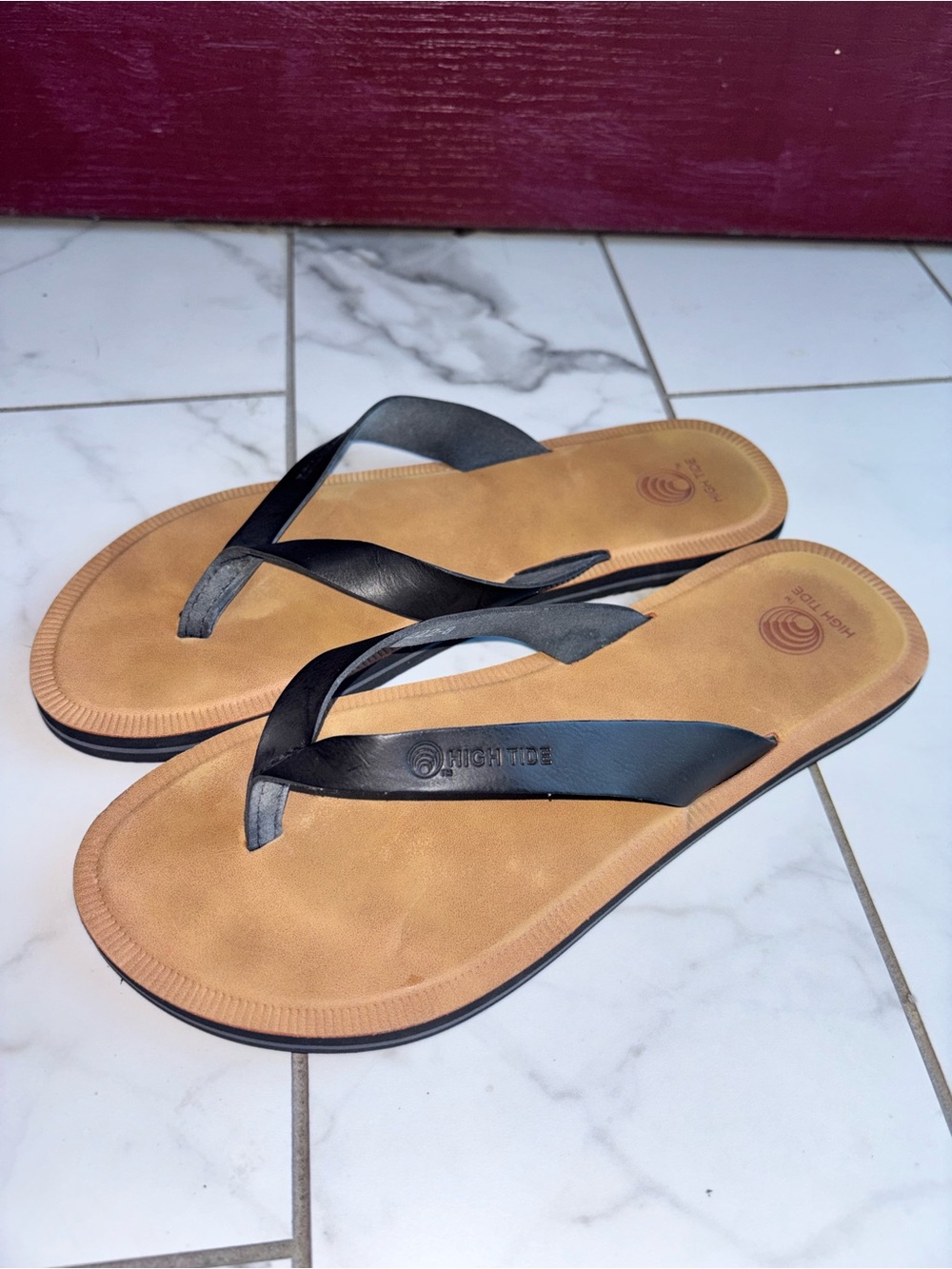 High Tide Women's Black Strap Flip-Flops with Tan Footbed